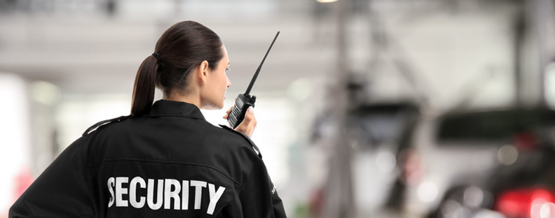 20 img sicherheitsmitarbeiter